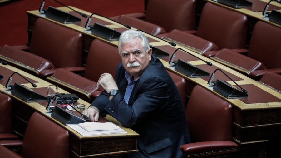 Κατσώτης (ΚΚΕ) για εργασιακό νομοσχέδιο: Είναι για τα σκουπίδια