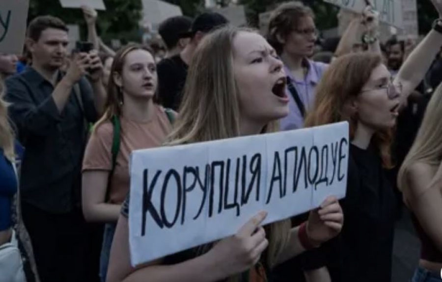 Δικτάτορας ο Zelensky - Greene (ΗΠΑ): Διώξτε τον, αρνείται να κάνει ειρήνη