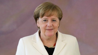 Merkel: Επιδιώκουμε κοινή θέση της ΕΕ για τις πωλήσεις όπλων στη Σαουδική Αραβία