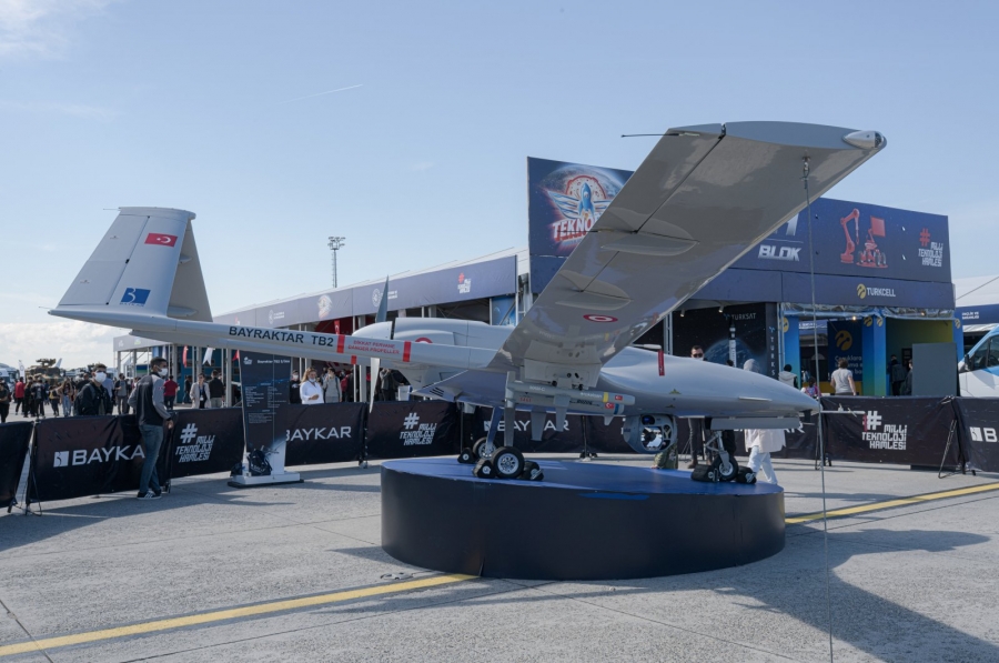 Τι συμβαίνει στα Βαλκάνια; Η Σερβία αγοράζει «επειγόντως» επιθετικά drones TB2 Bayraktar από την Τουρκία μετά τα Rafale