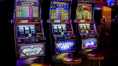 Εργαζόμενοι στα τυχερά παιχνίδια καταγγέλλουν την ΕΕΠΠ επειδή πήγε το ανώτατο ποντάρισμα από τα 2 ευρώ στα 20 ευρώ στα διαδικτυακά φρουτάκια