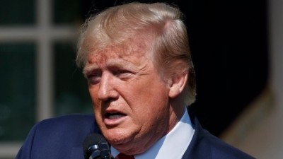 Ο Trump απειλεί με δασμούς τα ευρωπαϊκά αυτοκίνητα αν η ΕΕ δεν άρει τους δασμούς στους αμερικανικούς αστακούς