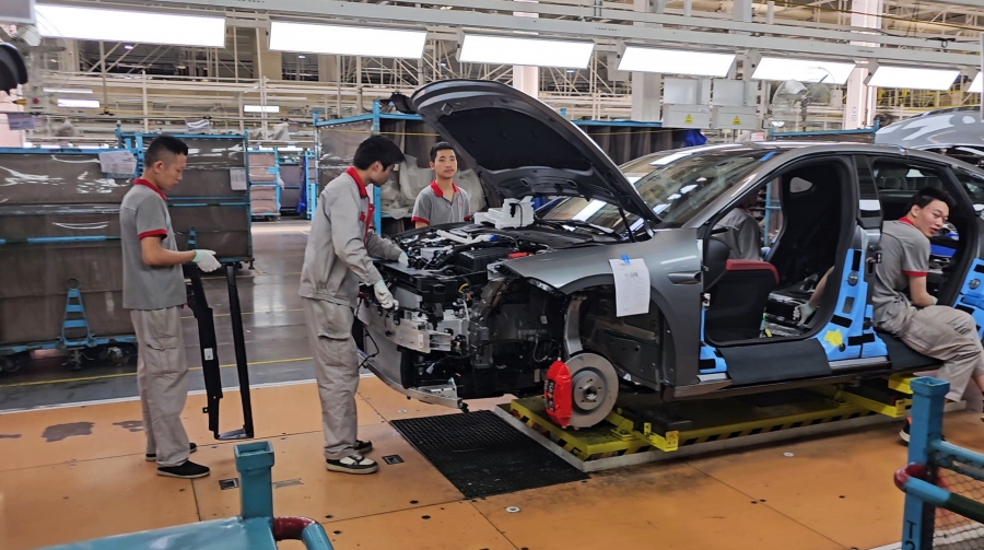 Η Κίνα «φρενάρει» τον εαυτό της: η εκρηκτική ανάπτυξη προκαλεί κρατικό συναγερμό