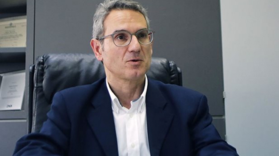 Παρασκευής: Από ανεμβολίαστους στις ευπαθείς ομάδες το 80% των θανάτων - Να επιταχυνθεί η γ' δόση