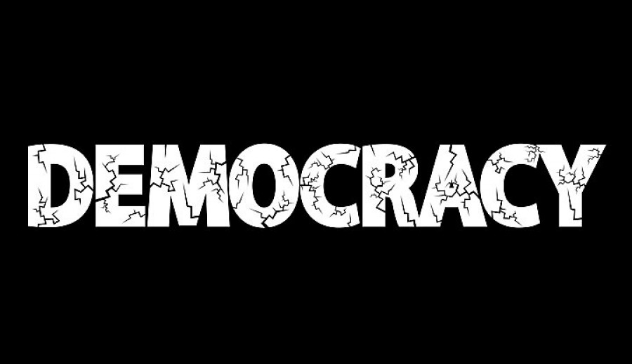 Η πανδημία απειλεί τη δημοκρατία