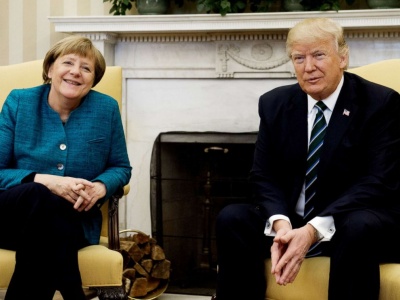 Σε θερμό κλίμα η συνάντηση Trump - Merkel στο Λευκό Οίκο