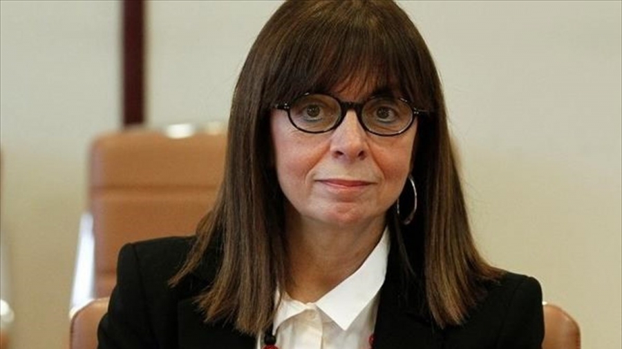 Σακελλαροπούλου: H σημερινή μέρα φέρνει το μήνυμα της νίκης του φωτός ενάντια στο σκότος