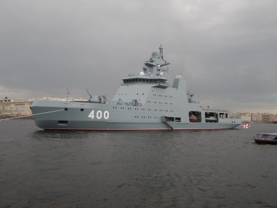 Καθελκύστηκε εντυπωσιακό παγοθραυστικό του ρωσικού πολεμικού ναυτικού - Έτοιμο να οργώσει την Αρκτική