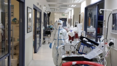 Γαλλία: Η κυβέρνηση ζητεί από τα νοσοκομεία να είναι σε ετοιμότητα για αύξηση κρουσμάτων Covid