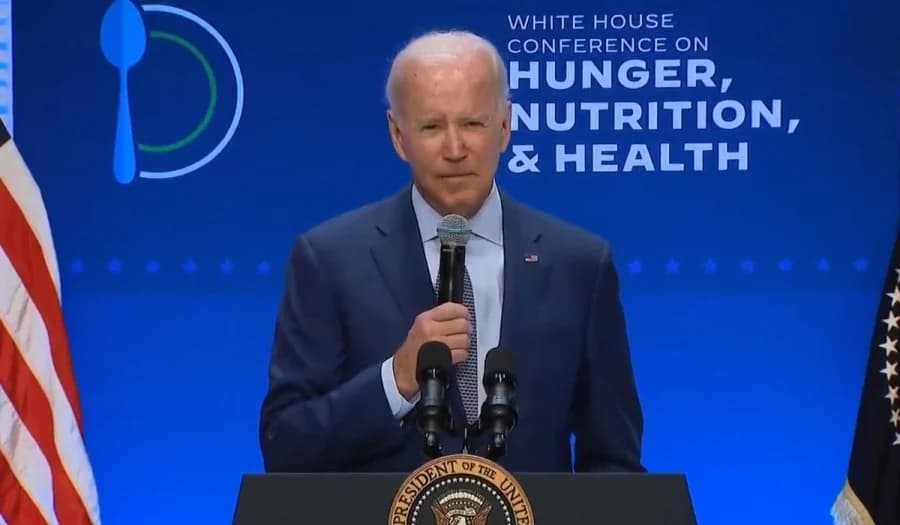 Ο Biden «ξαναχτύπησε»: Ρωτούσε «πού είναι» βουλεύτρια που έχει πεθάνει