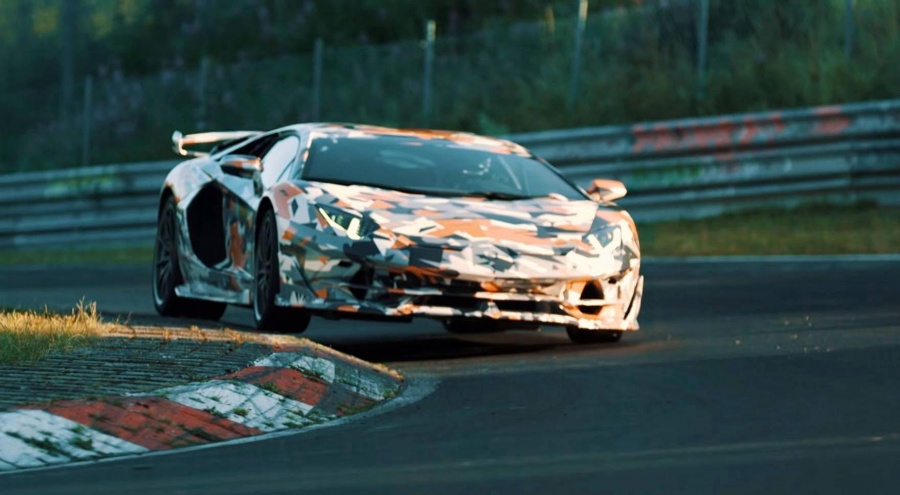 H Lamborghini Aventador SVJ ισοπέδωσε το ρεκόρ στο Ring