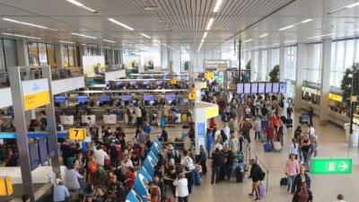 Πώς διαμορφώνεται η καλοκαιρινή κίνηση στα αεροδρόμια της Ευρώπης