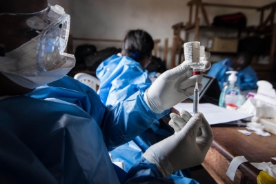 Γαλλία: Συμφωνούμε με το ιταλικό «μπλόκο» στις εξαγωγές εμβολίων της AstraZeneca