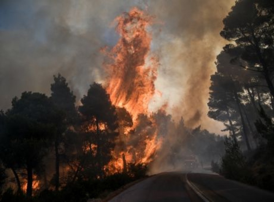 Δορυφορική αποτύπωση της φωτιάς στην Εύβοια, πως περικύκλωσε το Μακρυμάλλη, από το Αστεροσκοπείο Αθηνών