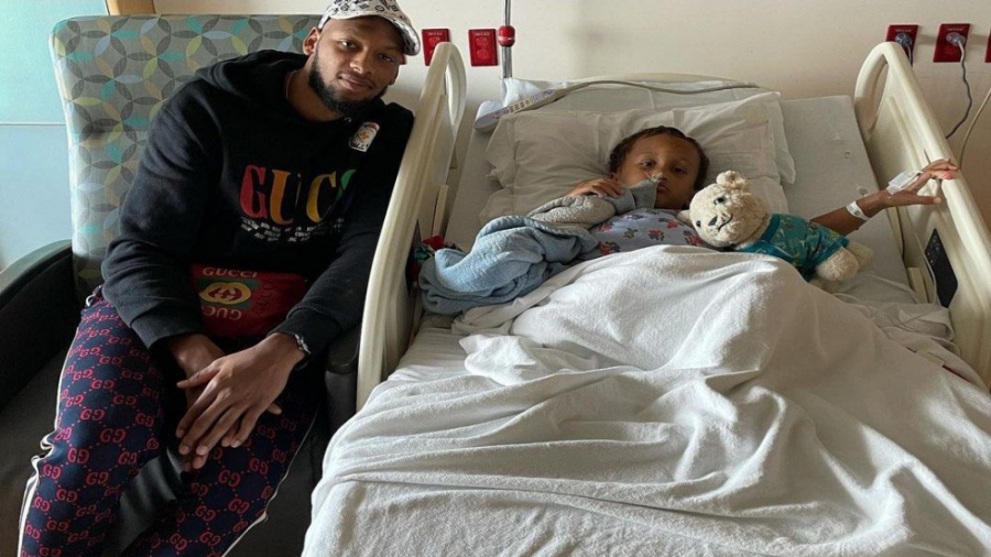 Ο Άντριαν Πέιν μοιράστηκε το σοβαρό πρόβλημα υγείας του γιου του