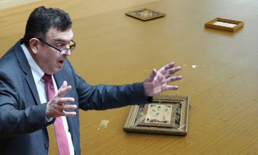 Νέα αγωγή στον Παπαδόπουλο για την παρέμβαση στην Εθνική Πινακοθήκη – Ο δημιουργός ζητά 200.000 ευρώ – «Θα πέσει το ψευτορωμέικο»