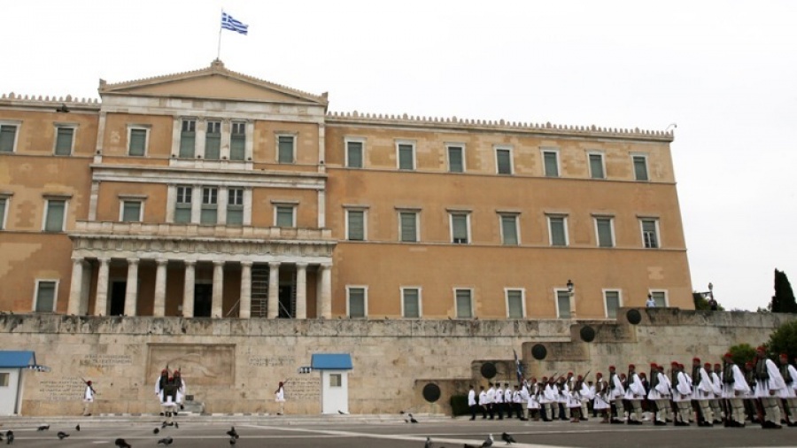 Αύριο (8/11) στη Βουλή η ρύθμιση για τα αναδρομικά σε πανεπιστημιακούς, δικαστικούς, ένστολους