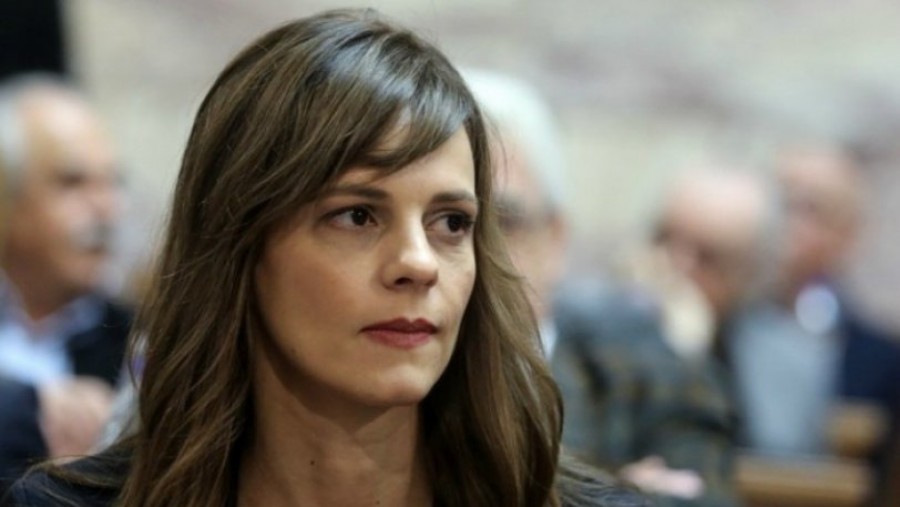 Αχτσιόγλου (ΣΥΡΙΖΑ): Στην τύχη τους οι μικρές και μικρομεσαίες επιχειρήσεις – Πολιτική επιλογή της κυβέρνησης