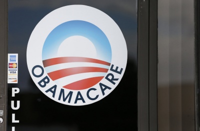 ΗΠΑ: Αντισυνταγματικό έκρινε το ObamaCare ομοσπονδιακός δικαστής - Χαιρέτισε την απόφαση ο Trump