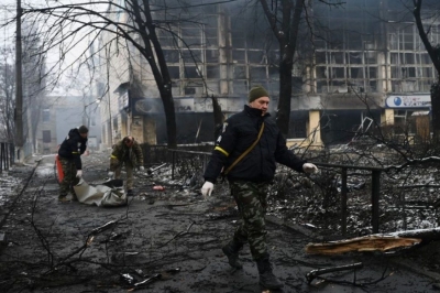 Ουκρανία: Πάνω από 100.000 άνθρωποι παραμένουν εγκλωβισμένοι στην πολιορκημένη Μαριούπολη