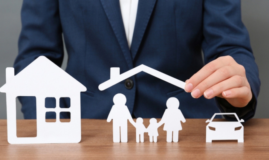 Συγκέντρωση στην υγεία, φόβοι για αυξήσεις στα ασφάλιστρα