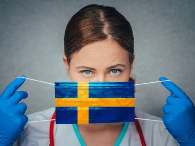 Politiken: Πέτυχε το πείραμα της Σουηδίας με τον κορωνοϊό, κοντά σε ανοσία της αγέλης