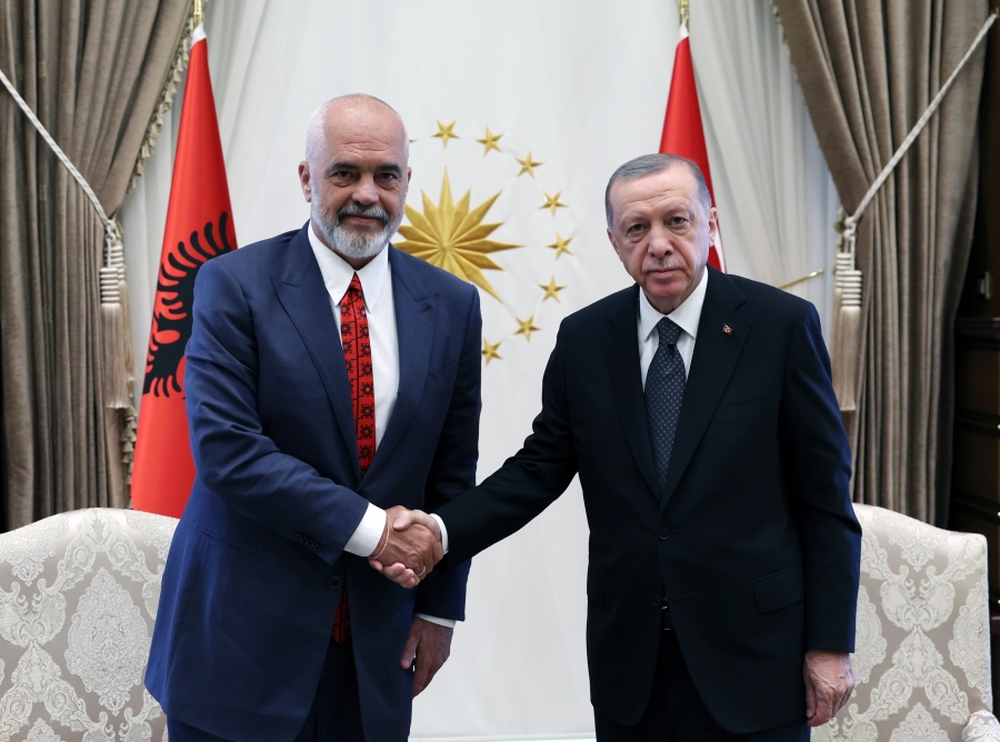 Συμφωνία Aλβανίας - Τουρκίας για Bayraktar - Rama: Περήφανοι που είμαστε στην ίδια πλευρά με τον Tayyip Erdogan