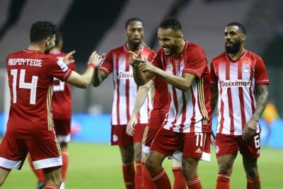 Super League: Ιστορικό 1-4 μετά από 20 χρόνια για τον Ολυμπιακό στη «Λεωφόρο» (video)