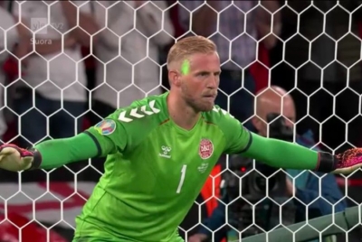 «Καμπάνα» στην Αγγλική Ομοσπονδία για το λέιζερ με την Δανία