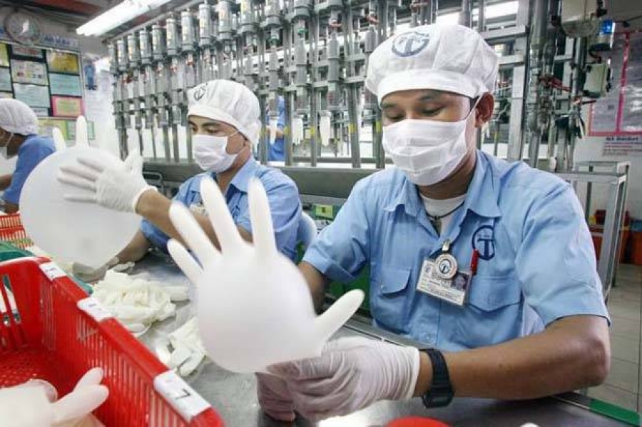 Μαλαισία: Ο μεγαλύτερος παραγωγός ιατρικών γαντιών στον κόσμο αδυνατεί να καλύψει την αυξημένη ζήτηση