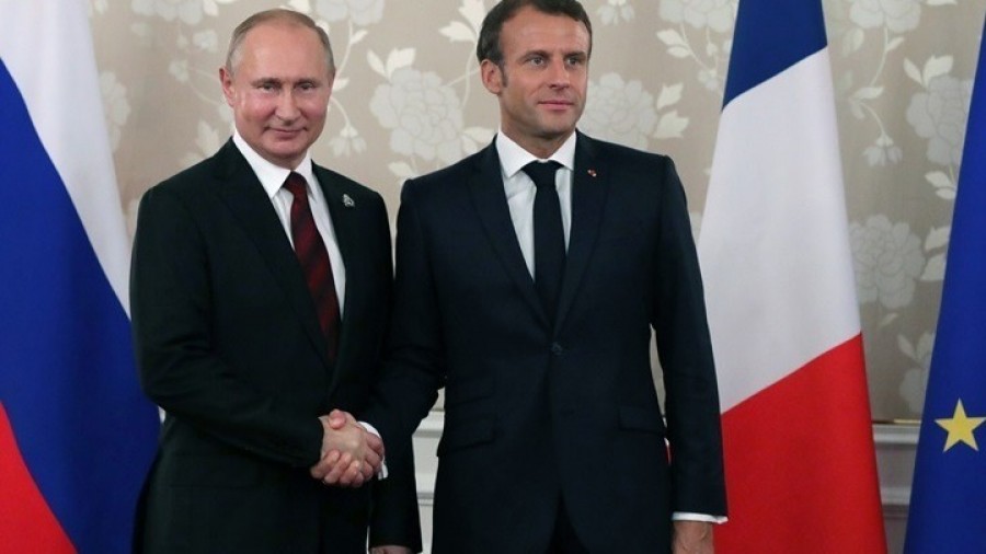 Σύντομα θα επισκεφθεί τη Ρωσία ο Macron – Ζητεί αλλαγή πολιτικής της ΕΕ απέναντι στον Putin