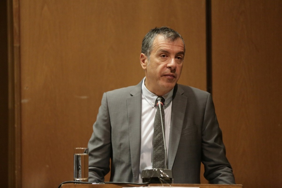 Θεοδωράκης: Αυτόνομο Ποτάμι και ξερό ψωμί - Δεν θα γίνουν εκλογές το 2018