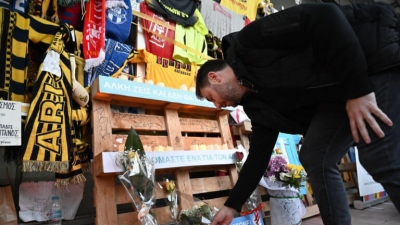 Θεσσαλονίκη: Τη μνήμη του Άλκη Καμπανού τίμησε ο πρόεδρος του ΠΑΣΟΚ-ΚΙΝΑΛ Νίκος Ανδρουλάκης