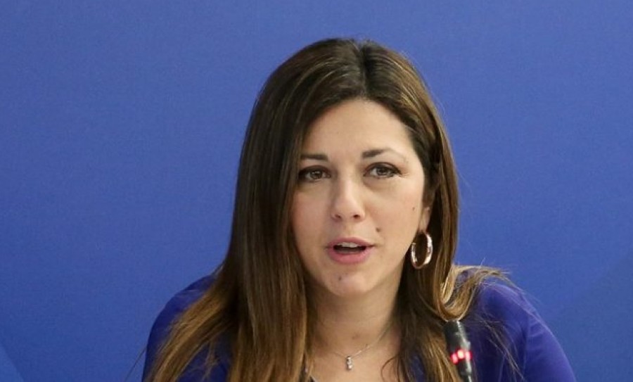 Στη Σάμο την Κυριακή 1/11 η Ζαχαράκη για τις κηδείες των δύο παιδιών – ΟΛΜΕ: Βαθιά θλίψη και οδύνη για τον τραγικό χαμό