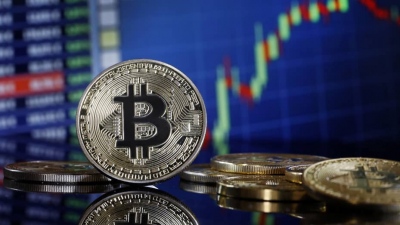 Υψηλό διετίας για το Bitcoin: Εκτόξευση στις 50.000 δολάρια