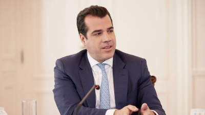 Πλεύρης για Κασσελάκη: Θέλει να γίνει ο Στρατός επαγγελματικός, νομίζει ότι συνορεύουμε με Λουξεμβούργο