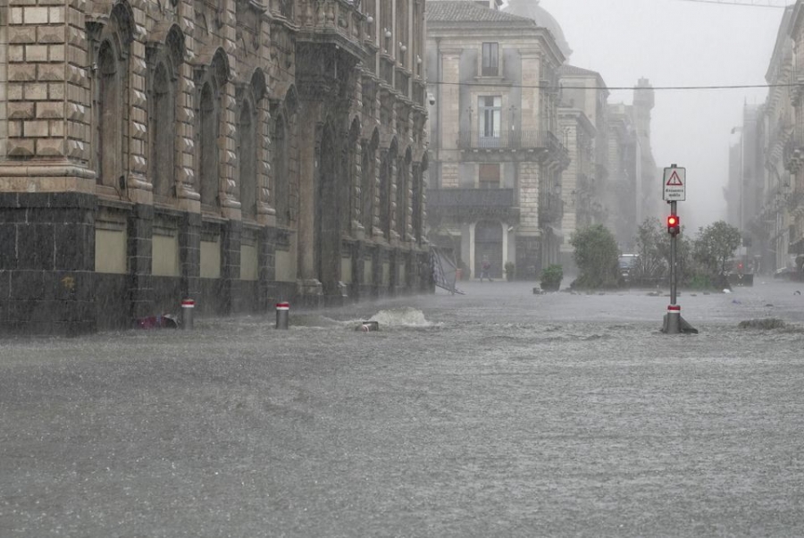 Μεγάλες πλημμύρες και καταστροφές στην Σικελία από ισχυρό κυκλώνα