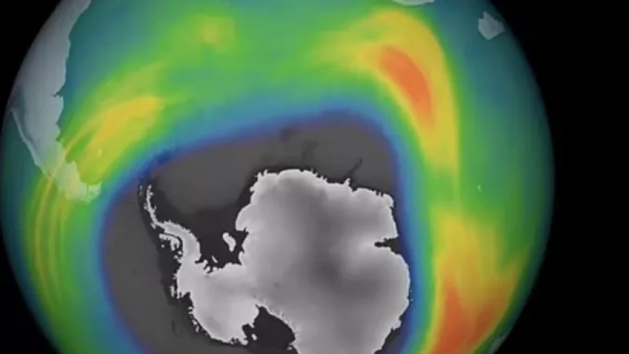 Μεγάλωσε κι άλλο η τρύπα του όζοντος: Ξεπέρασε κατά τρεις φορές το μέγεθος της Βραζιλίας