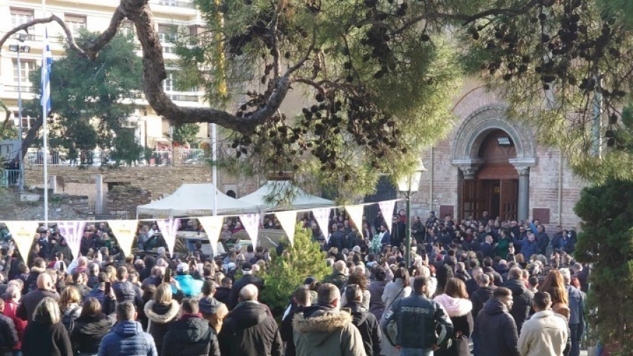 Με γνωστές επιτυχίες του η Θεσσαλονίκη αποχαιρέτησε τον Βασίλη Καρρά