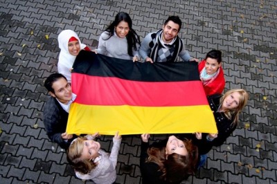 Δήμαρχοι 10 Γερμανικών πόλεων ζητούν από τη Merkel να φιλοξενήσουν πρόσφυγες από τη Μόρια