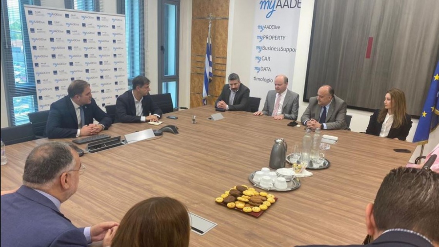 Με τους  Γενικούς Διευθυντές ΑΑΔΕ, ΣΔΟΕ  συναντήθηκε ο Θεοχάρης: Συντονισμένα στο μέτωπο κατά της φοροδιαφυγής