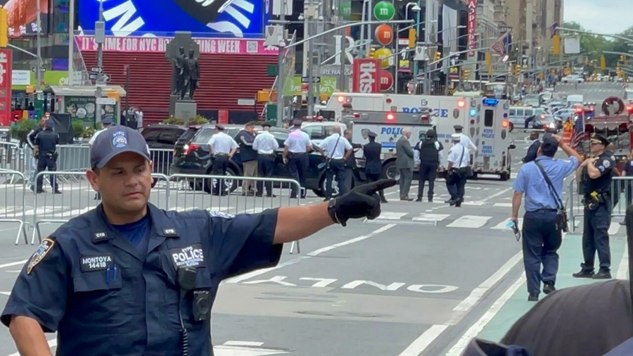 Συναγερμός στο Καπιτώλιο: Έρευνα για βόμβα - Εκκενώθηκε η Times Square