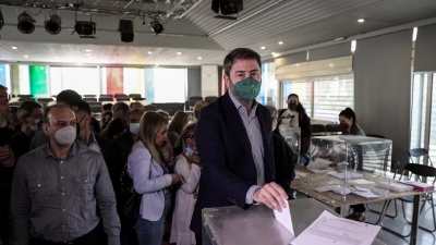 ΠΑΣΟΚ - ΚΙΝΑΛ ψηφοφορία: Πάνω από 50.000 η συμμετοχή μέχρι στιγμής - Ψήφισε ο Νίκος Ανδρουλάκης