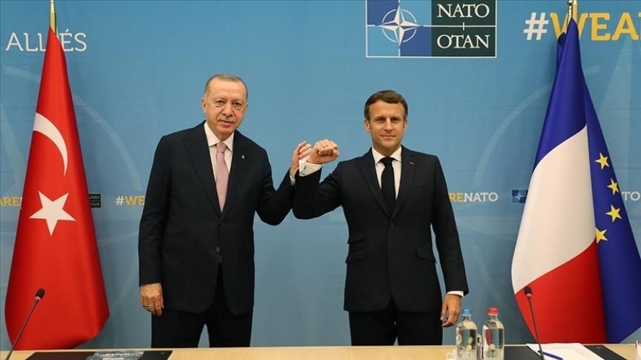 Επικοινωνία Macron με Erdogan - «Αύξησε την πίεση για να απομονωθεί η Ρωσία»