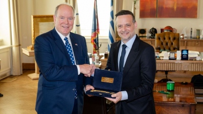 Το Μετάλλιο του Δήμου Αθηναίων απένειμε ο Χάρης Δούκας στον Πρίγκιπα Αλβέρτο Β΄ του Μονακό για την περιβαλλοντική του δράση