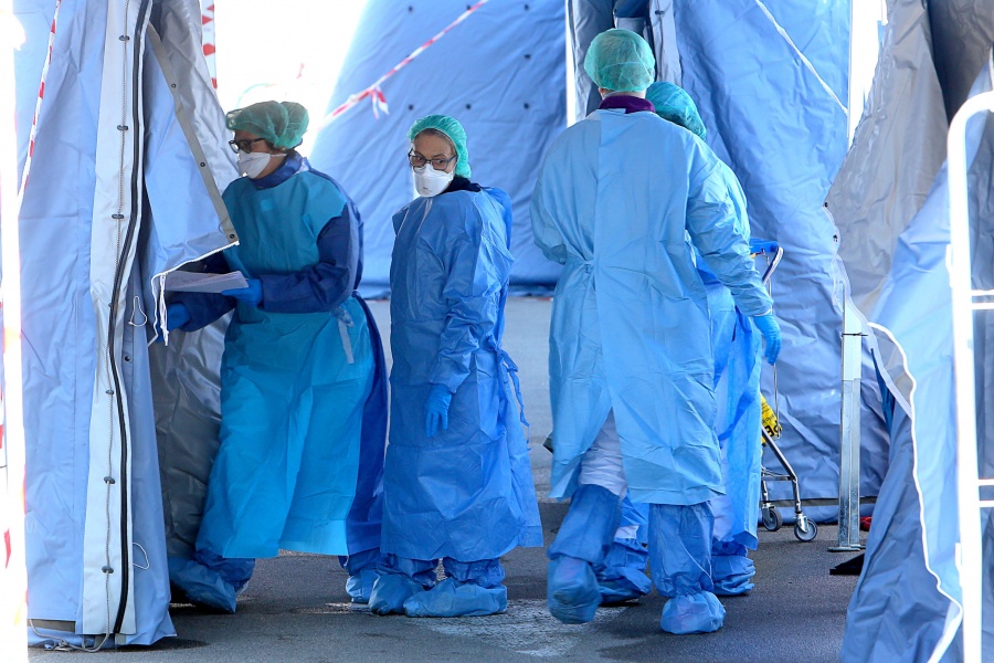 Ανησυχία στην Ελλάδα για τον κορωνοϊό με 99 κρούσματα - Ακυρώνονται οι παρελάσεις - Μόνο έκτακτα χειρουργεία - Τέλος τα απογευματινά ιατρεία