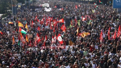 Παρέλυσε η Ιταλία από τη γενική απεργία - Χιλιάδες στους δρόμους για τη Γάζα, «στριμωγμένη» η Meloni