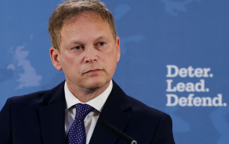 Προκαλεί τη Ρωσία ο Βρετανός υπουργός Άμυνας: Ανενεργός ο Στόλος της Μαύρης Θάλασσας – Τα πλοία του Putin βυθίζονται στο λιμάνι