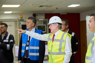 Οι μπίζνες του Αμερικανού υπουργού Burgum για το LNG - Όσα είπε στους επιχειρηματίες... και τι θέλει από την Ελλάδα