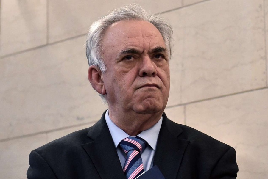 Γιατί ο Δραγασάκης έχει αναγάγει ως μείζον θέμα την βιωσιμότητα των τραπεζών;